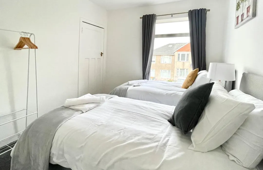 Kingsbridge Apartment-1